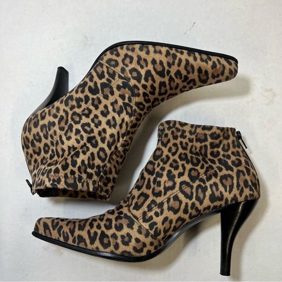 Franco Sarto Leopard Animal Print Pointed Toe Ankle Boots SZ 9M Faux Suede Vegan - Picture 5 of 11